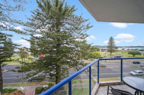 Heritage 402, Tuncurry